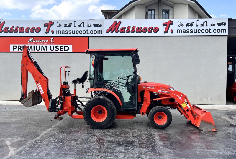 Экскаватор-погрузчик Kubota  B2231 4x4 CON...