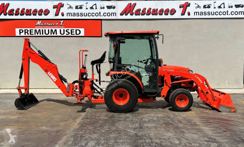 Traktor med grab Kubota B2231