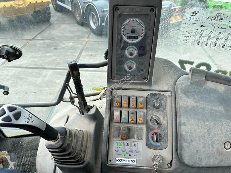 Bagr Komatsu E0