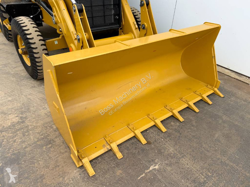 Rýpadlo-nakladač Caterpillar 424 - BRAND NEW /...