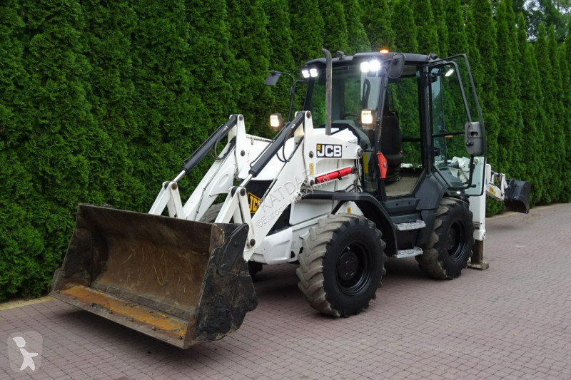 Buldoexcavator JCB 2CX 3CX