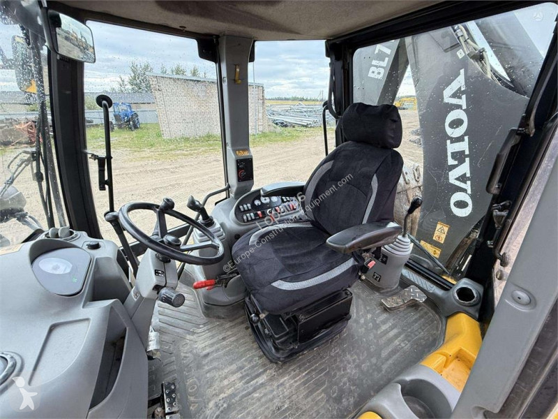 Tractopelle Volvo