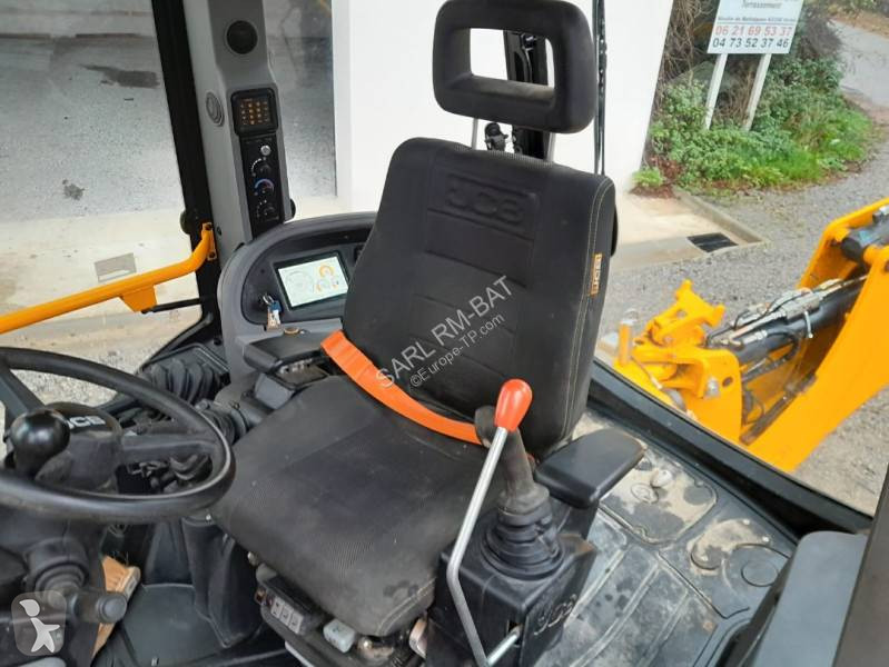 Retroescavadora JCB Plus