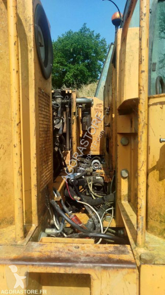 Retroescavadora Case 688