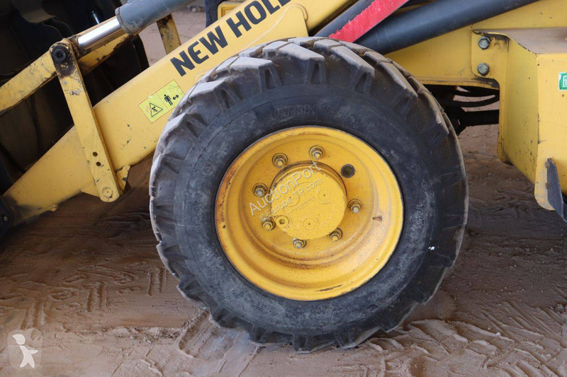 Tractopelle New Holland B80B