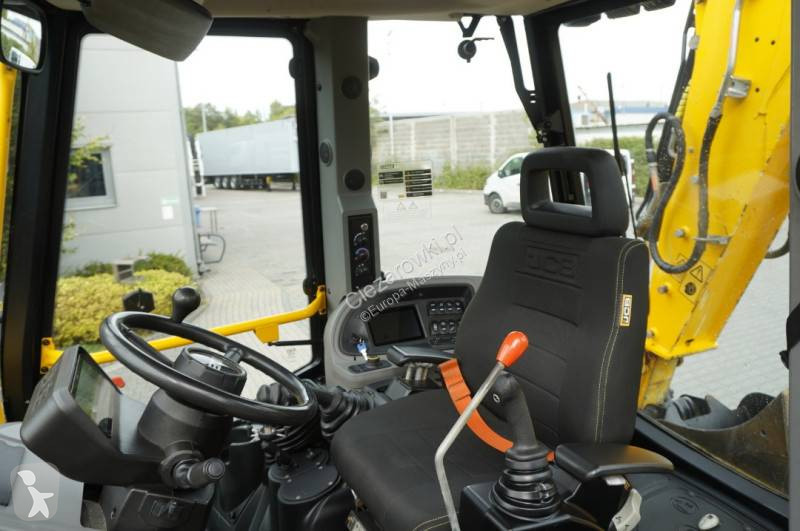Tractopelle JCB PRO / joysticks / 3 units