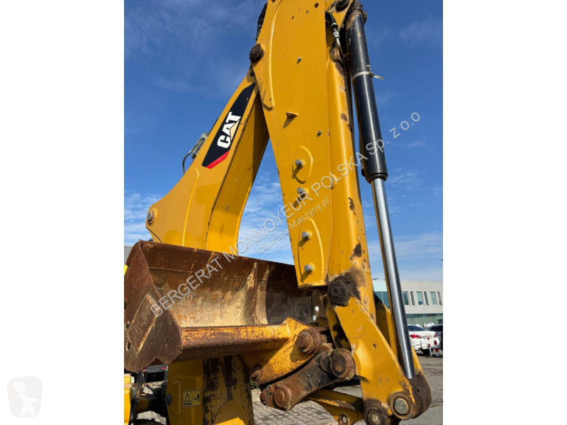 Koparko-ładowarka Caterpillar 432F2
