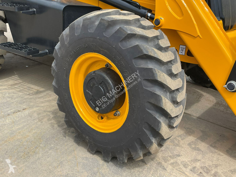 Traktor med grab JCB 3DX 4x4 A/C Hammerlines