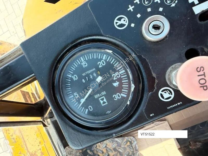 Bagr Massey Ferguson 60HX