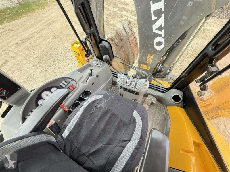 Tractopelle Volvo