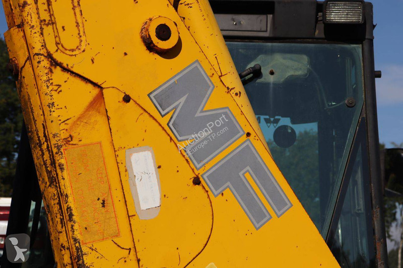 Tractopelle MF Automation 860