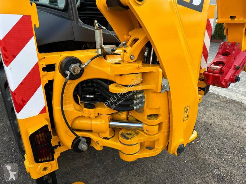 Buldoexcavator JCB