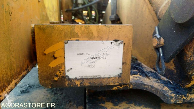 Retroescavadora Case 688