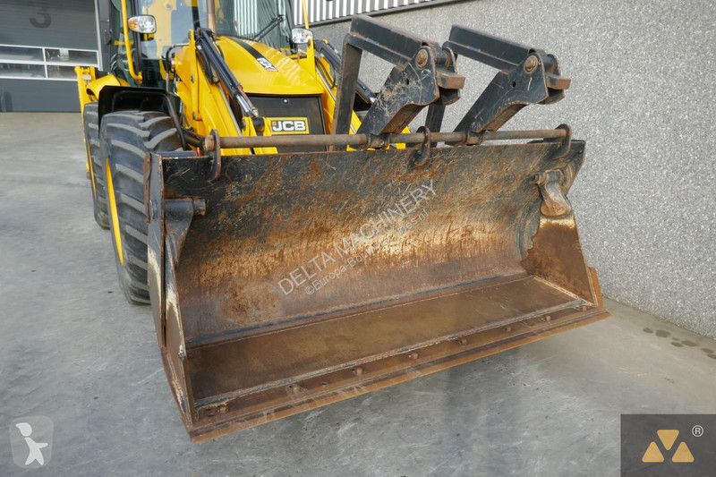 Traktor med grab JCB PRO