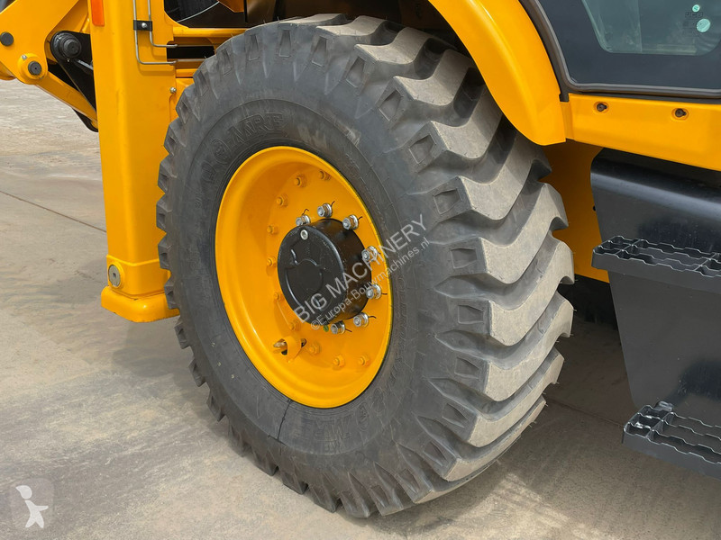 Traktor med grab JCB 3DX 4x4 A/C Hammerlines