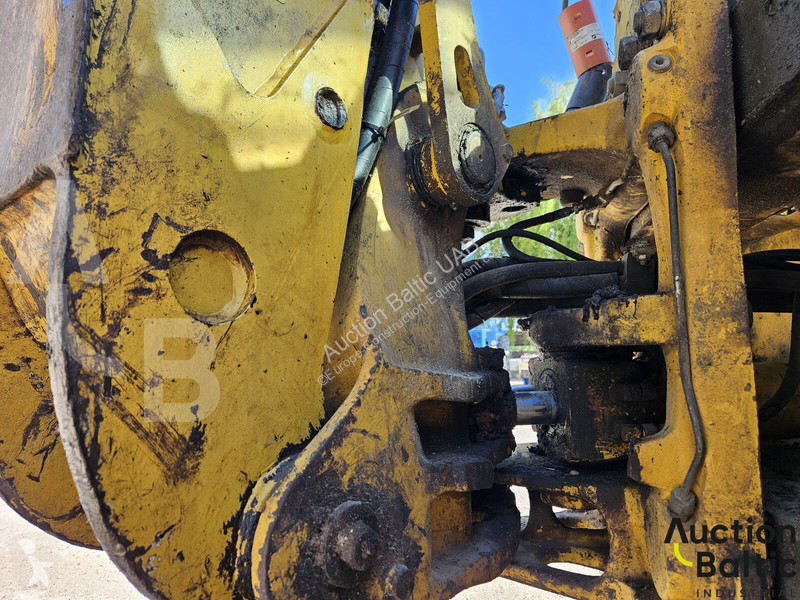 Bagr Komatsu E0