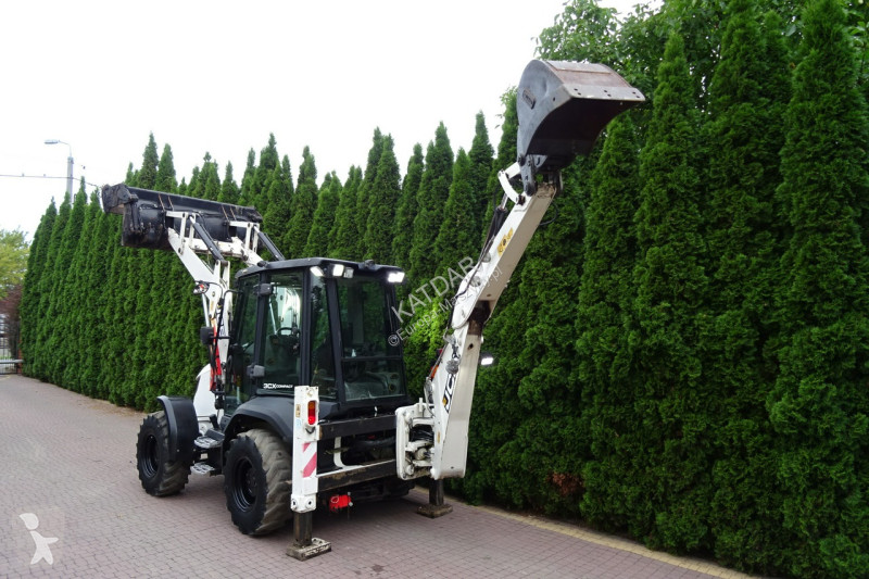 Buldoexcavator JCB 2CX 3CX