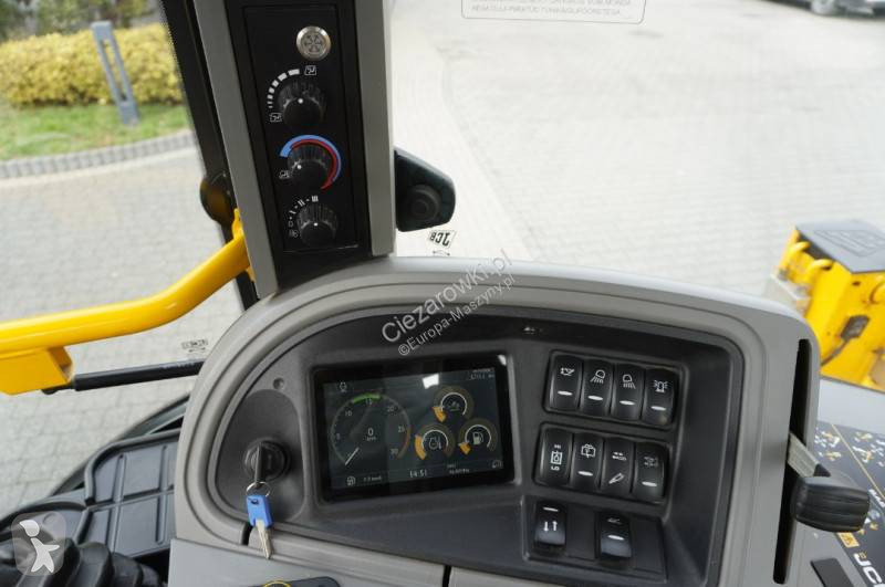 Tractopelle JCB PRO / joysticks / 3 units