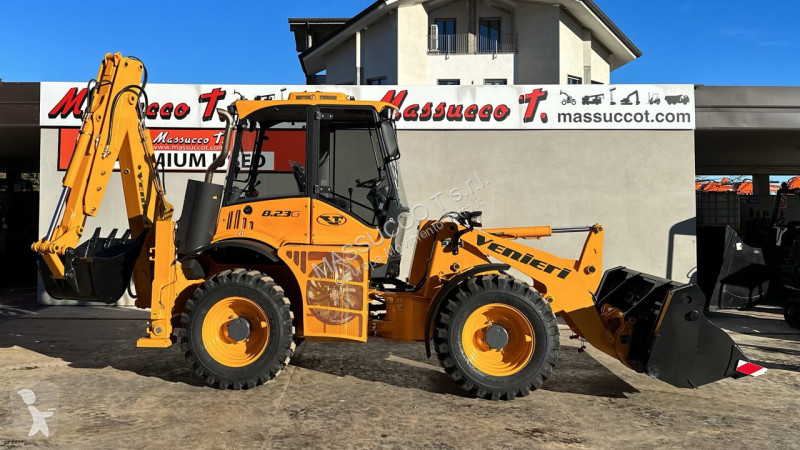 Traktor med grab Venieri 8.23G Articolata