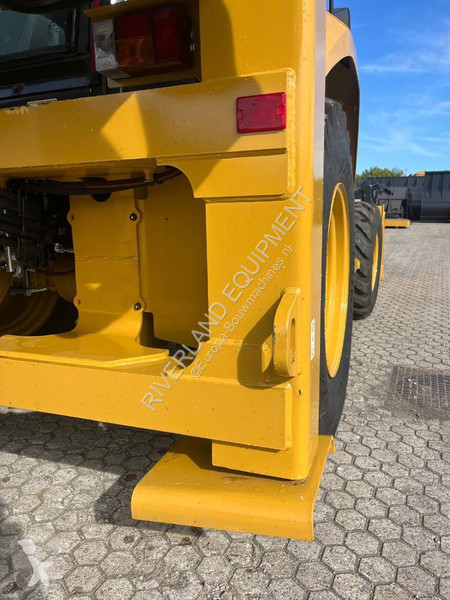 لودر حفار Caterpillar 424 Backhoe Loader New 2025