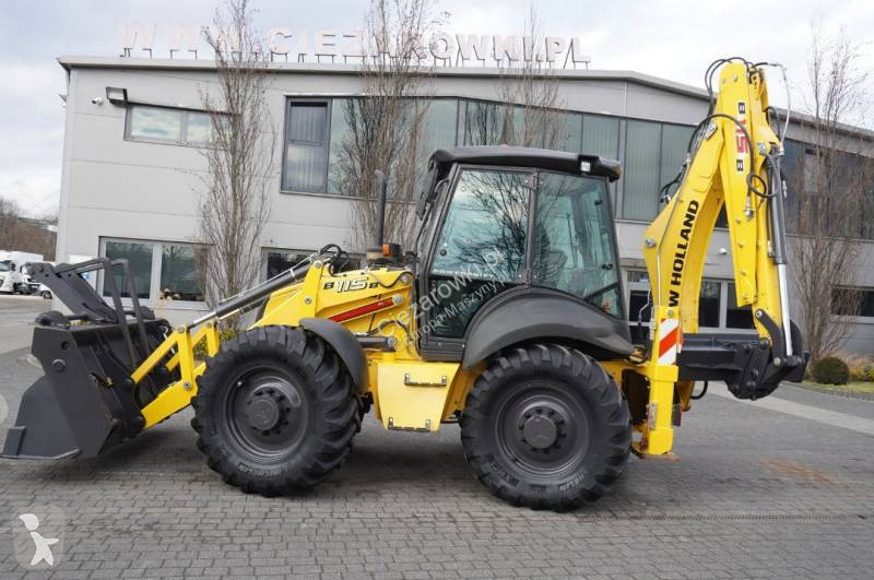 Buldoexcavator New Holland