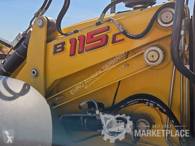 Bagr New Holland C