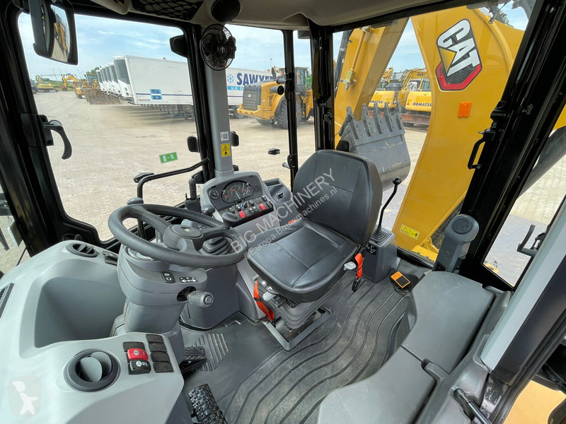 Tractopelle Caterpillar 424