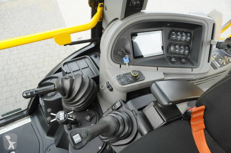 Tractopelle JCB PRO / joysticks / 3 units