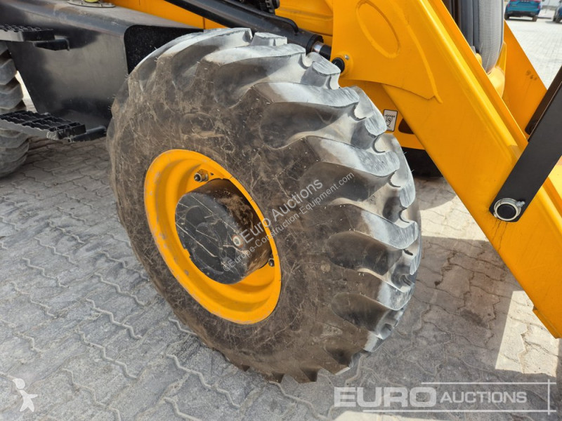 Graaflaadmachine JCB 3DX PLUS