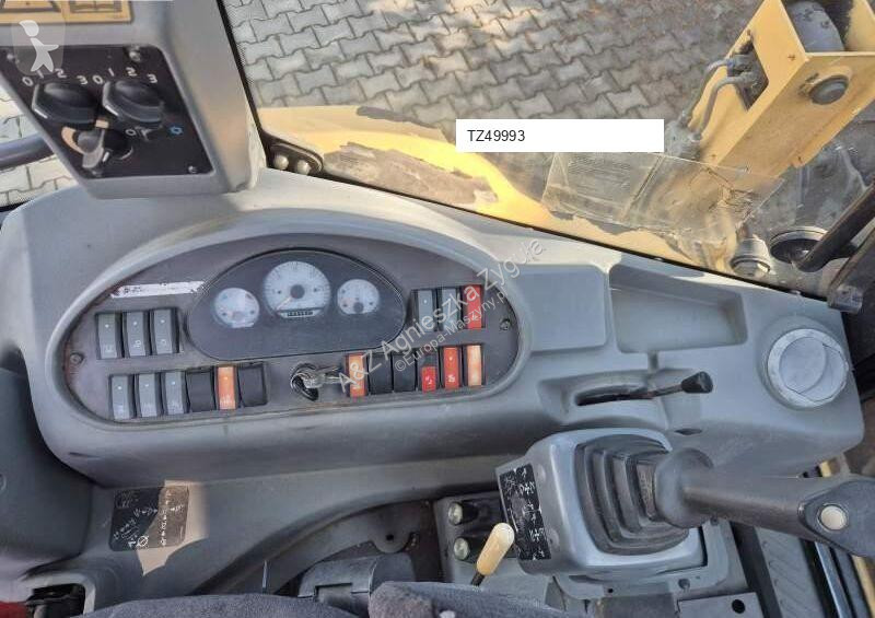 Traktor med grab Volvo