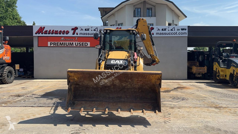 Bagr Caterpillar 2 4x4