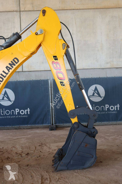 Tractopelle New Holland B80B-SS