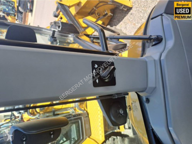 Багер-товарач Caterpillar 432