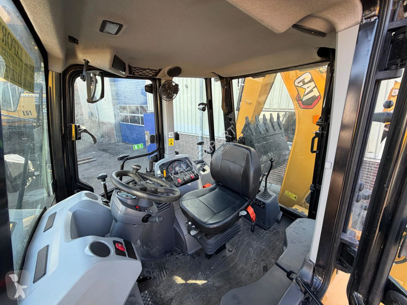 Экскаватор-погрузчик Caterpillar 424 Backhoe...