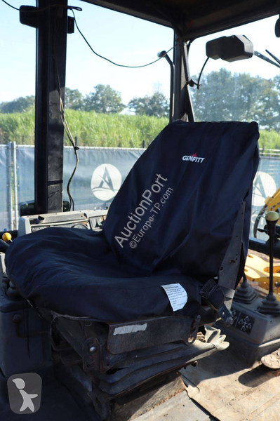 Tractopelle MF Automation 860