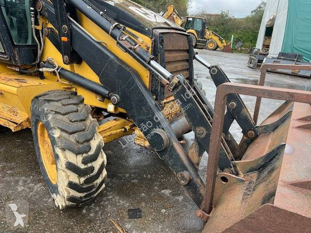 Retroescavadora Caterpillar 2005