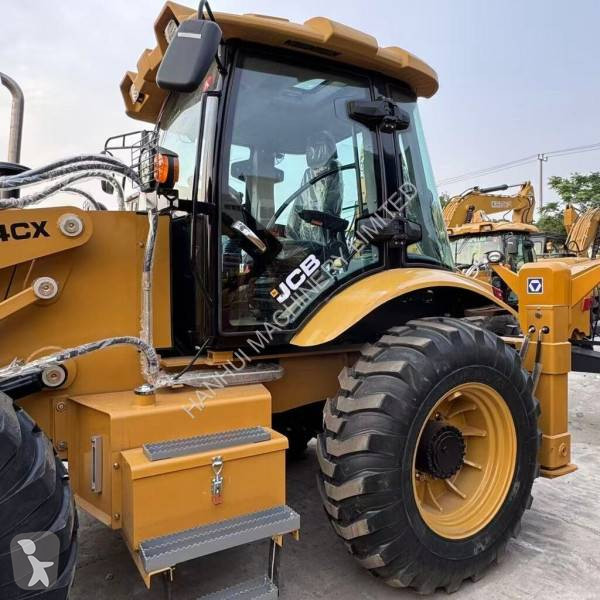 Rýpadlo-nakladač JCB 4CX