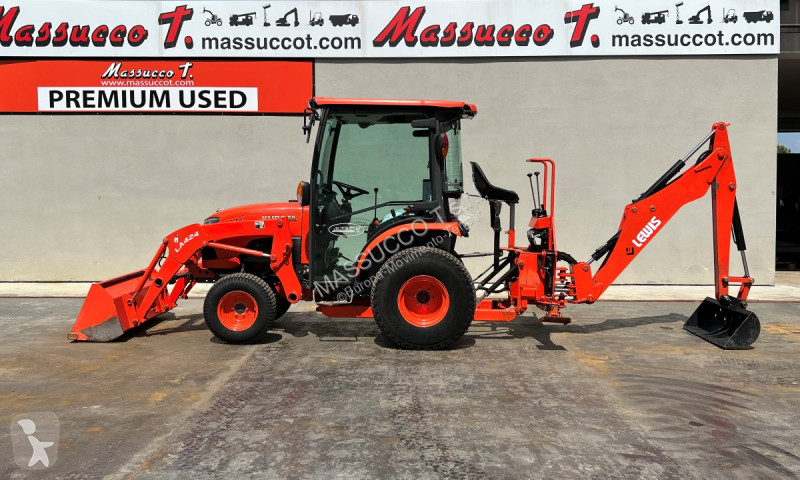 Traktor med grab Kubota B2231