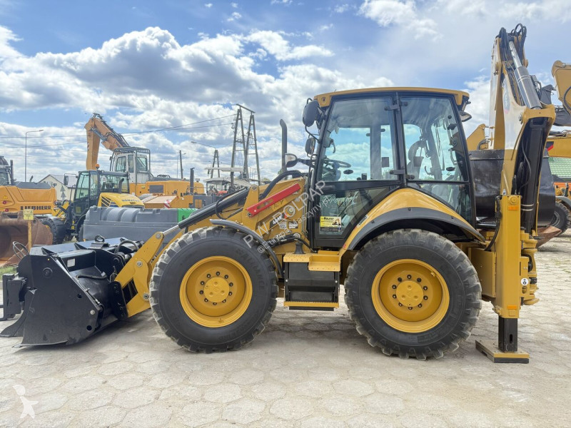 Koparko-ładowarka Caterpillar 444F