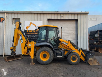 Retroexcavadora rígida JCB
