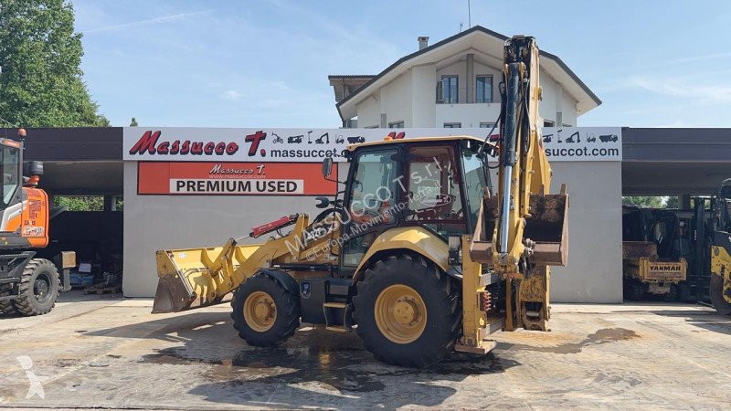 Bagr Caterpillar 2 4x4