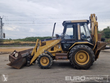 Retroexcavadora Caterpillar