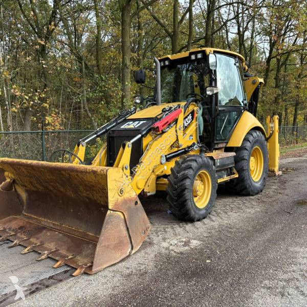 Retroexcavadora Caterpillar