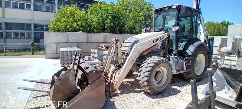 Retroescavadora Terex 880