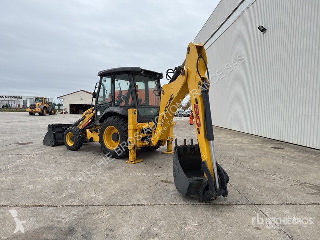 Tractopelle New Holland  B80B-SS
