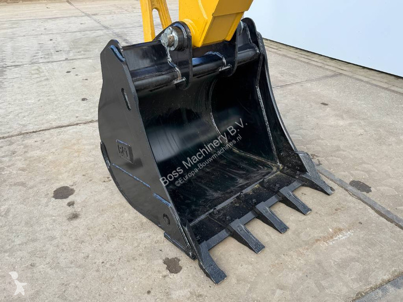 Retroescavadora Caterpillar 424 4WD - Hammer...