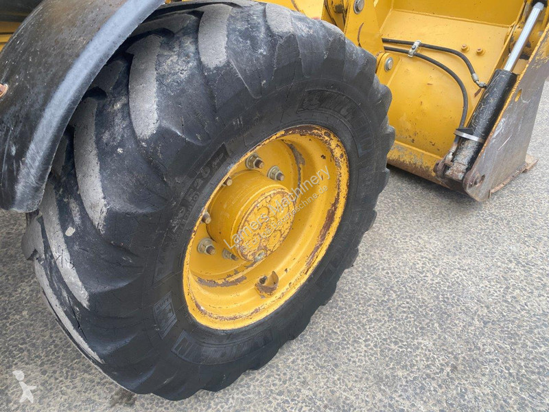 Traktor med grab Caterpillar 2 NVT