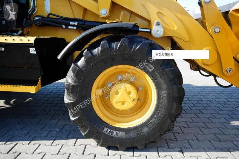Retroexcavadora Caterpillar