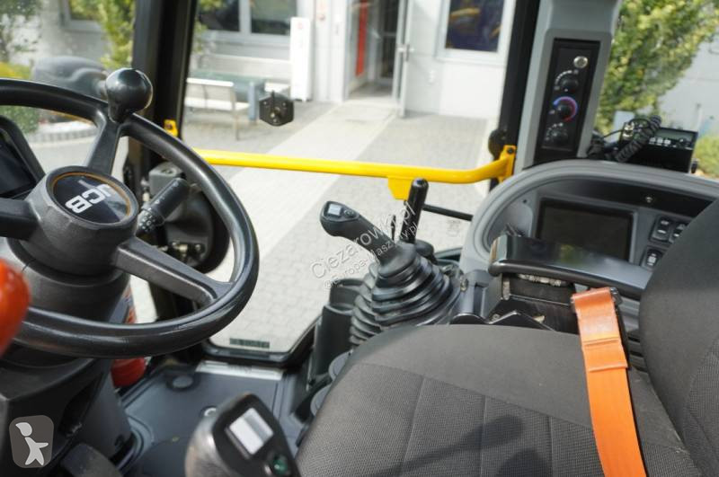 Tractopelle JCB PRO / joysticks / 2022 / 3 units