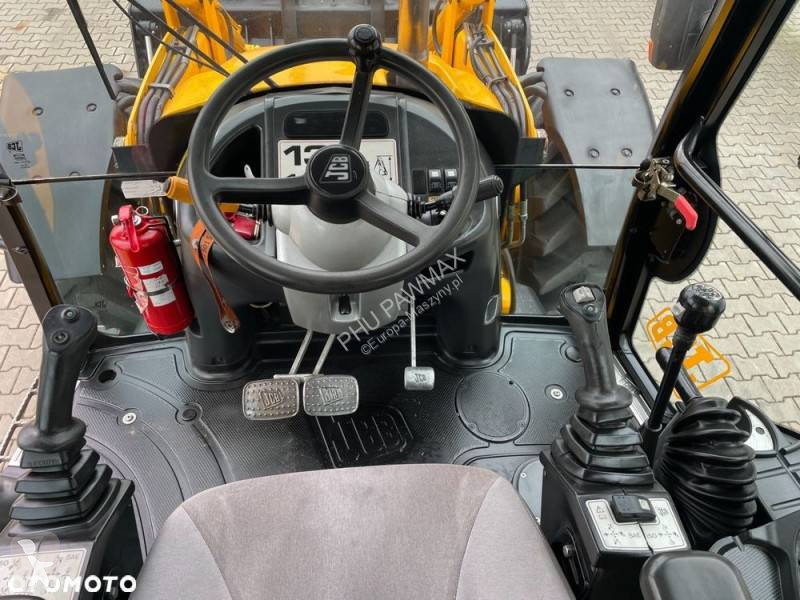 Retroescavadora JCB